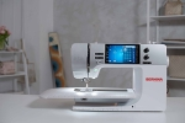 BERNINA 735 inkl. SDT Stickmodul inkl Obertransportfuß GRATIS